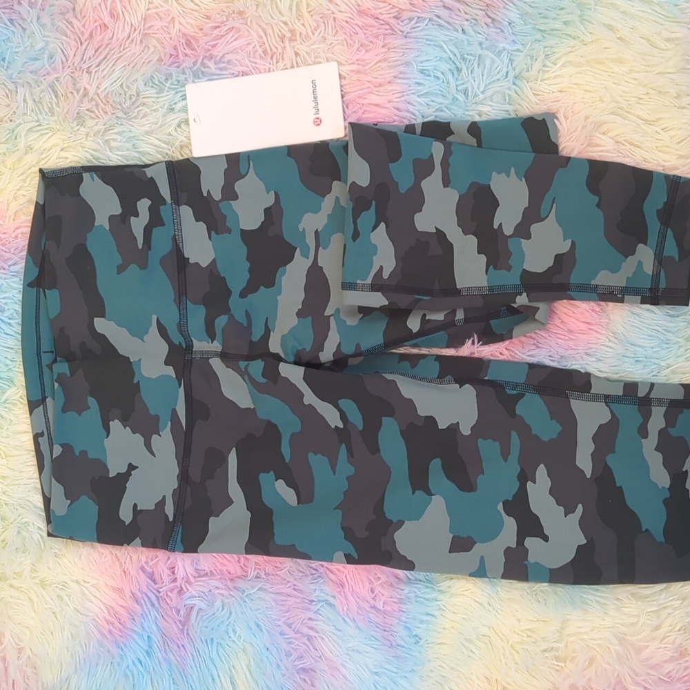 Lululemon Wunder Train HR Tights in Green Camo
